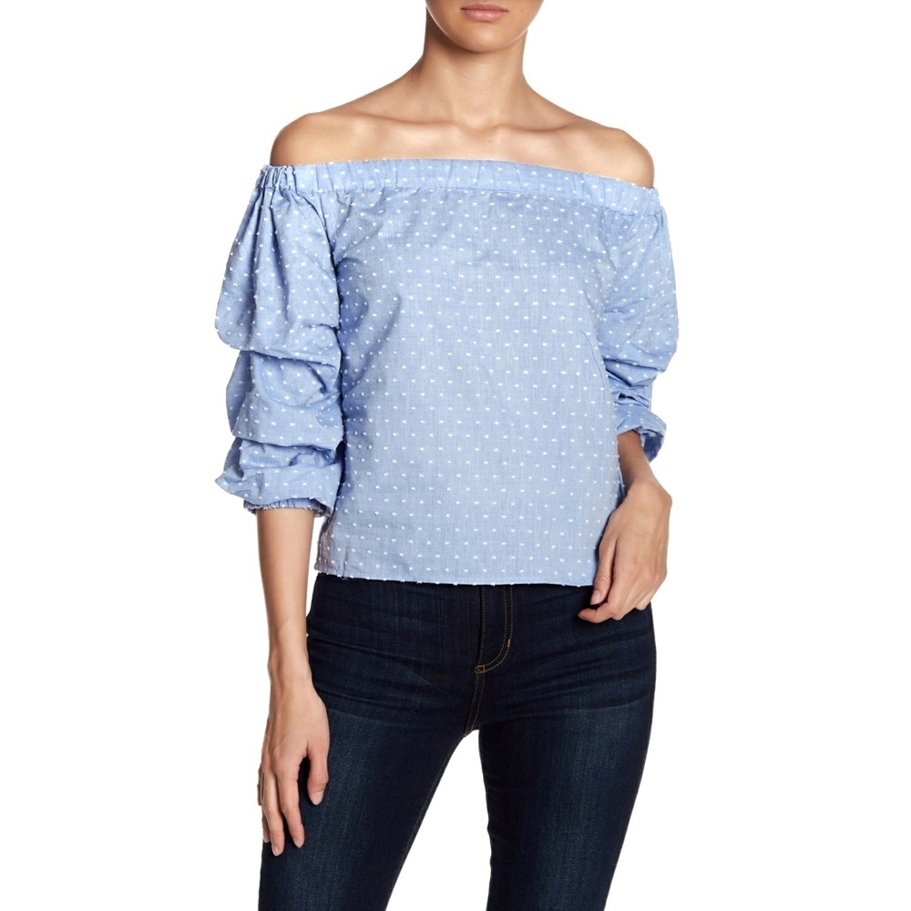 Romeo & Juliet Couture Off Shoulder Blouse